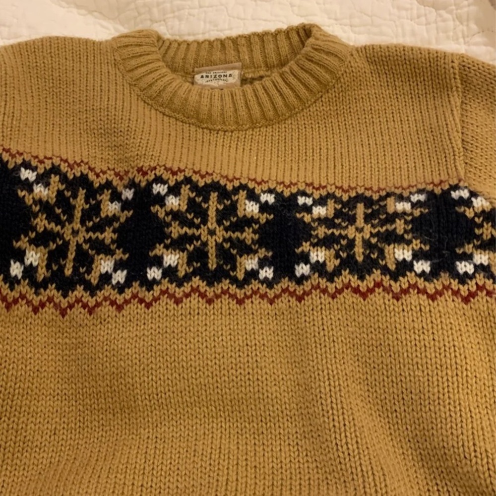 Two boys sweaters. - Picture 7 of 8